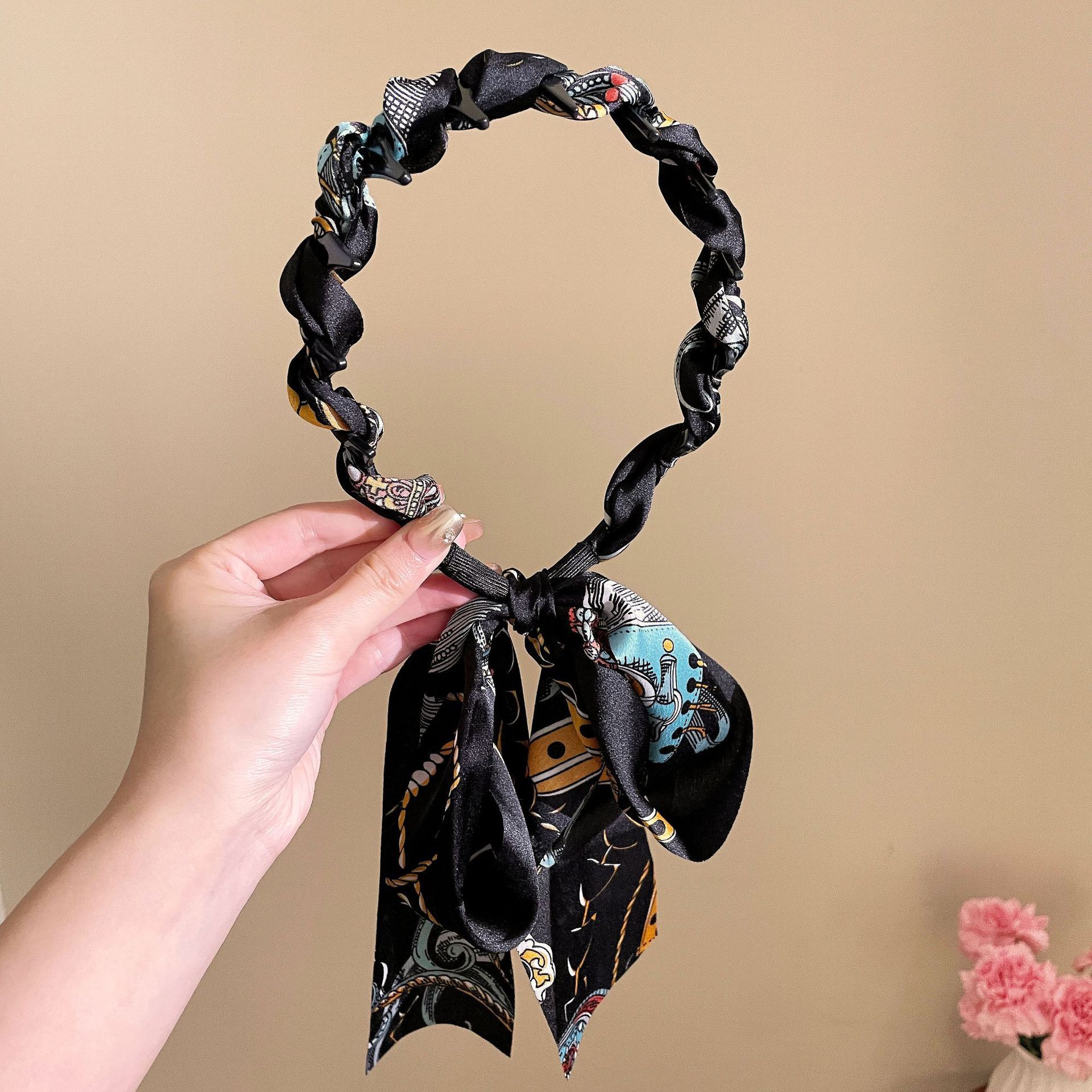 Verano nuevo estilo fresco con diadema de dientes, peine ondulado, diadema superior del cráneo alto, las mujeres usan accesorios para el cabello retro del palacio