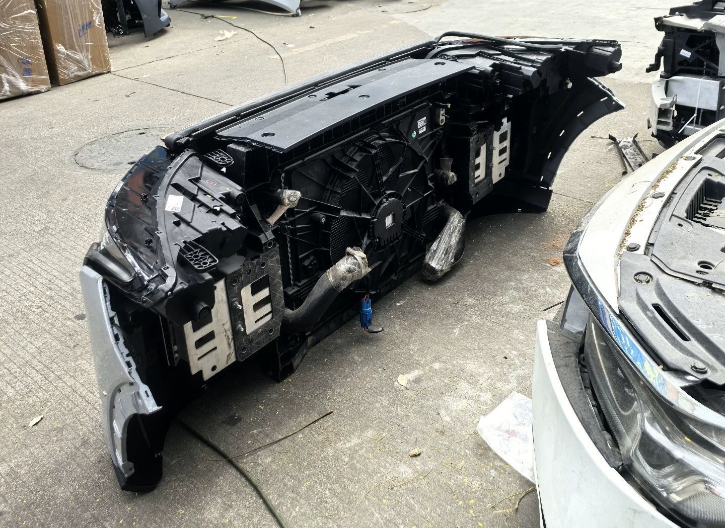 Suitable for Chery Starway Yaoguang: front bumper, front grille, front nose trim, headlights, hood, and fender