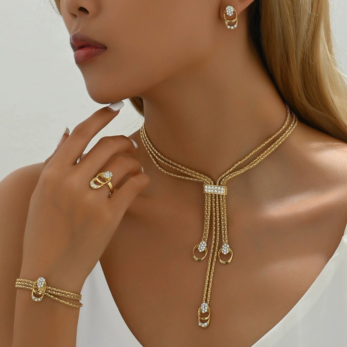 Корейское свежее ожерелье и серьги, набор, инlay из diamond камня, небольшая конструкция цепи универсальная для ключа сумки, корейский стиль, простой и элегантный дизайн, на указательном пальце