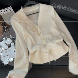 上海单农旗舰店/蕾丝刺绣拼接针织V领温柔风秋季毛边设计感毛衣