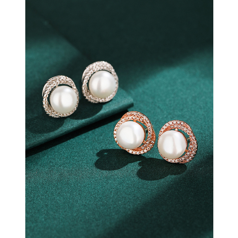 S925 plata esterlina perla de agua dulce pendientes para las mujeres verano luz lujo nicho diseño alto sentido 2023 nuevos pendientes