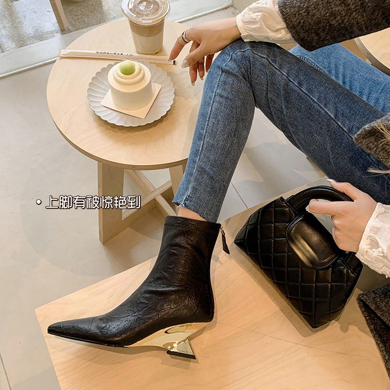 Retro demi-season exclusive low boots pointed-toe