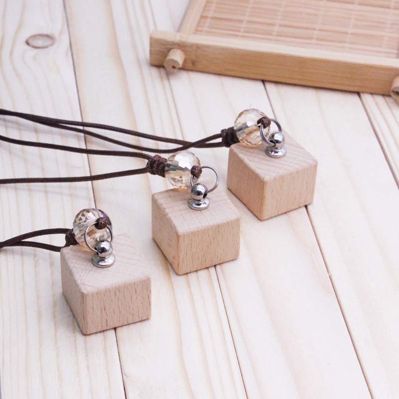 In-Stock Square Crystal Bead Screw-On Bottle Cap Perfume Aromatherapy Bottle Wooden Cap Accessories Mini Hanging Car Fragrance In-Stock Square Crystal Bead Screw-On Bottle Cap Perfume Aromatherapy Bottle Wooden Cap Accessories Mini Hanging Car Fragrance