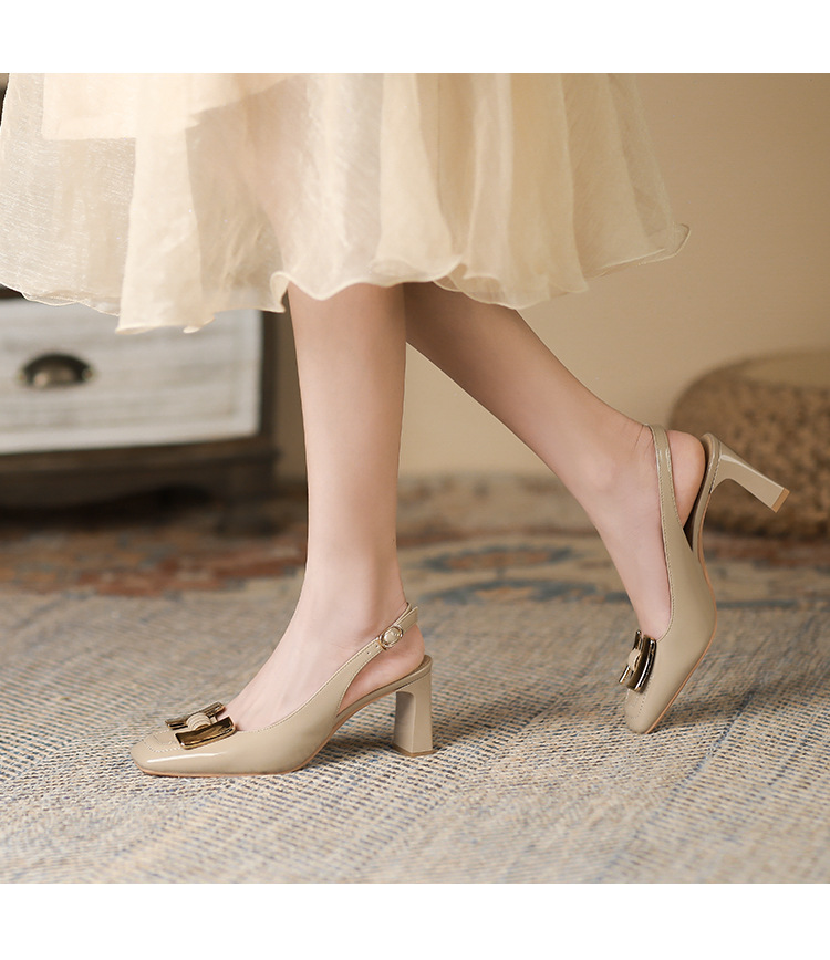 Sandal nữ mùa hè gót dày vuông mũi bao đầu khóa kim loại quai ngang lưng rỗng — Hồng mâm xôi chi tiết 14