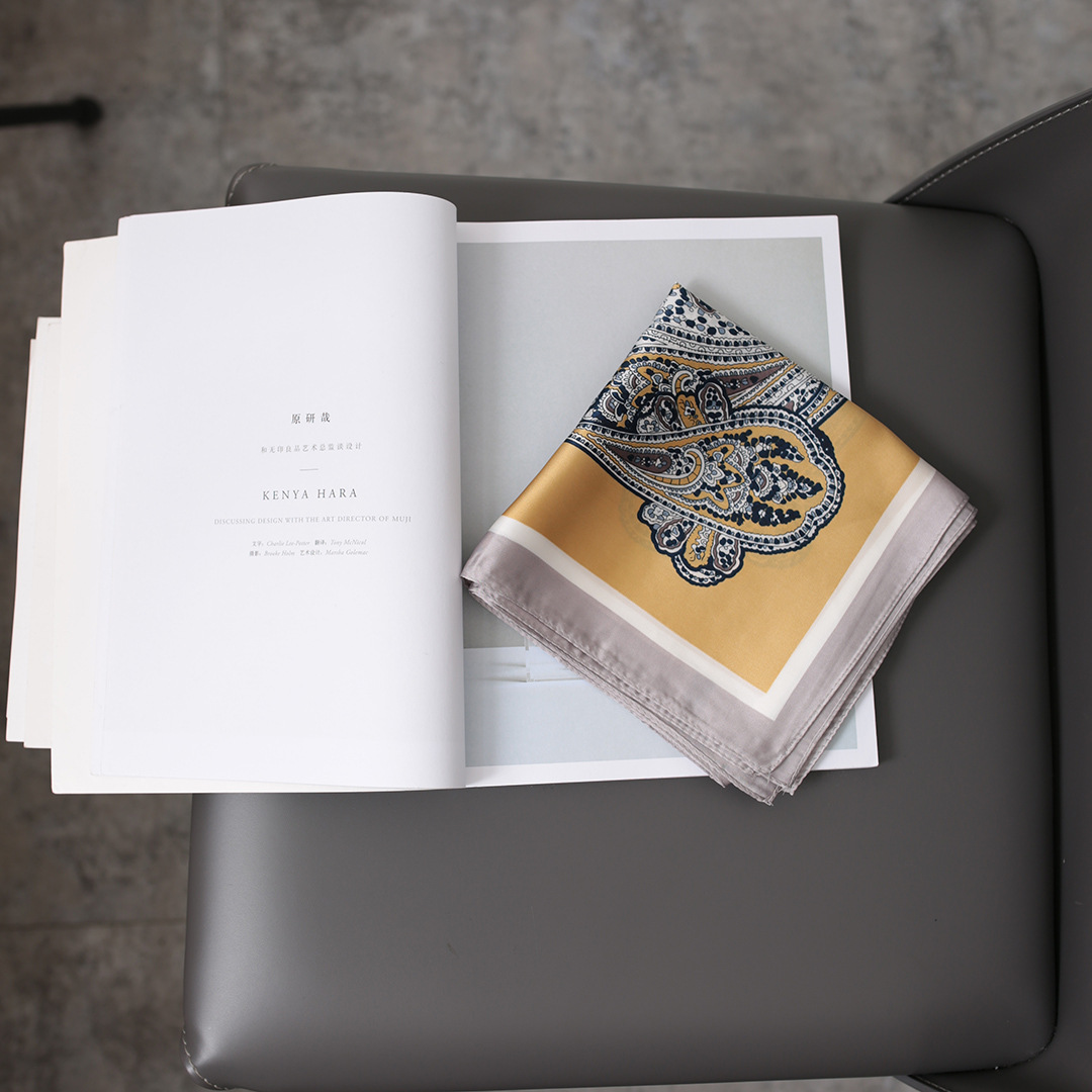 Naikan Classic~Fiore di anacardo quadrato piccolo in seta da donna, protezione per il collo primaverile e autunnale con camicia, abito, sottile_voghion.com