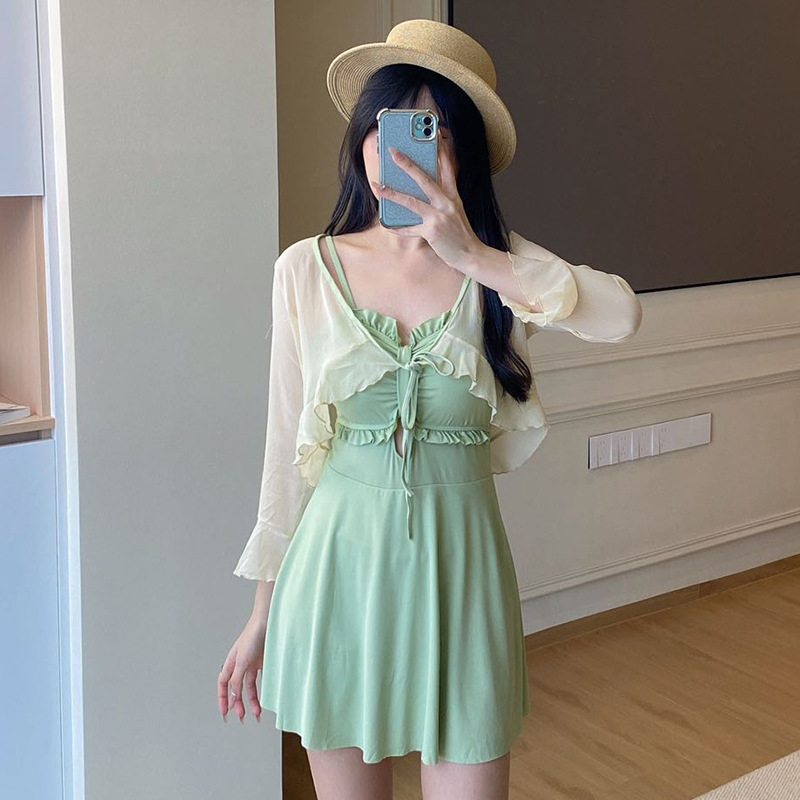 2025 nuevo traje de baño para mujer, una pieza, falda delgada y conservadora, sentido de alta gama, traje de baño de vacaciones de aguas termales junto al mar, mujer al por mayor