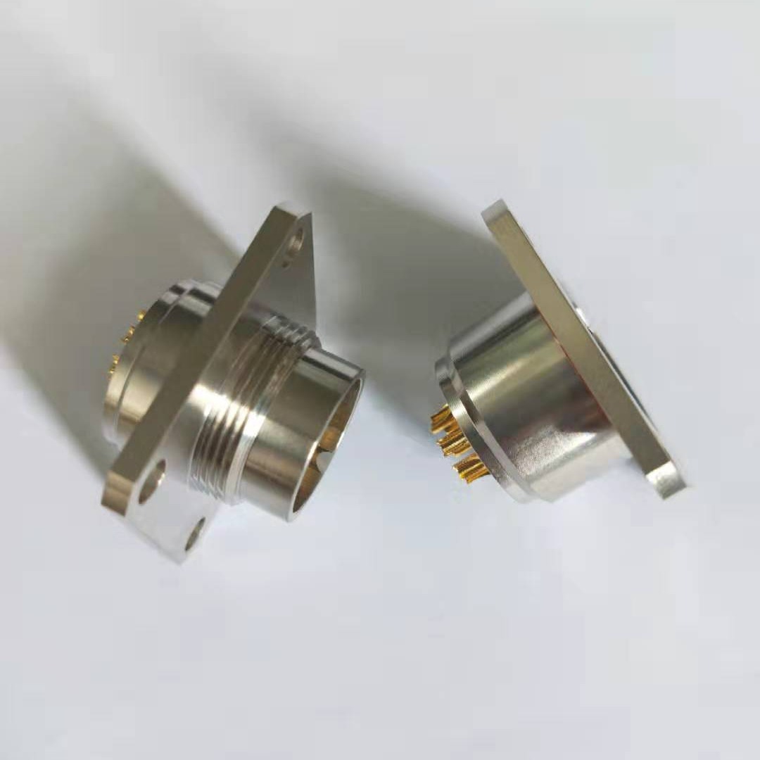 AISG四方法兰连接器外壳镀盐雾过720小时，内导体车制针