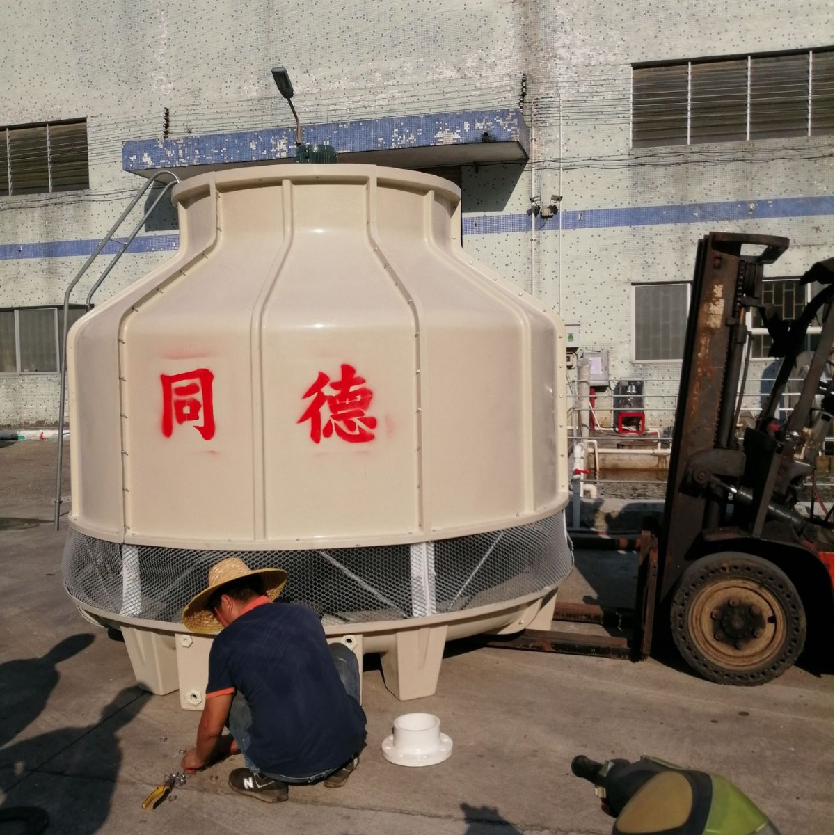 佛山酒店工业冷却塔封闭冷却塔工业塑料冷却塔小型凉水塔