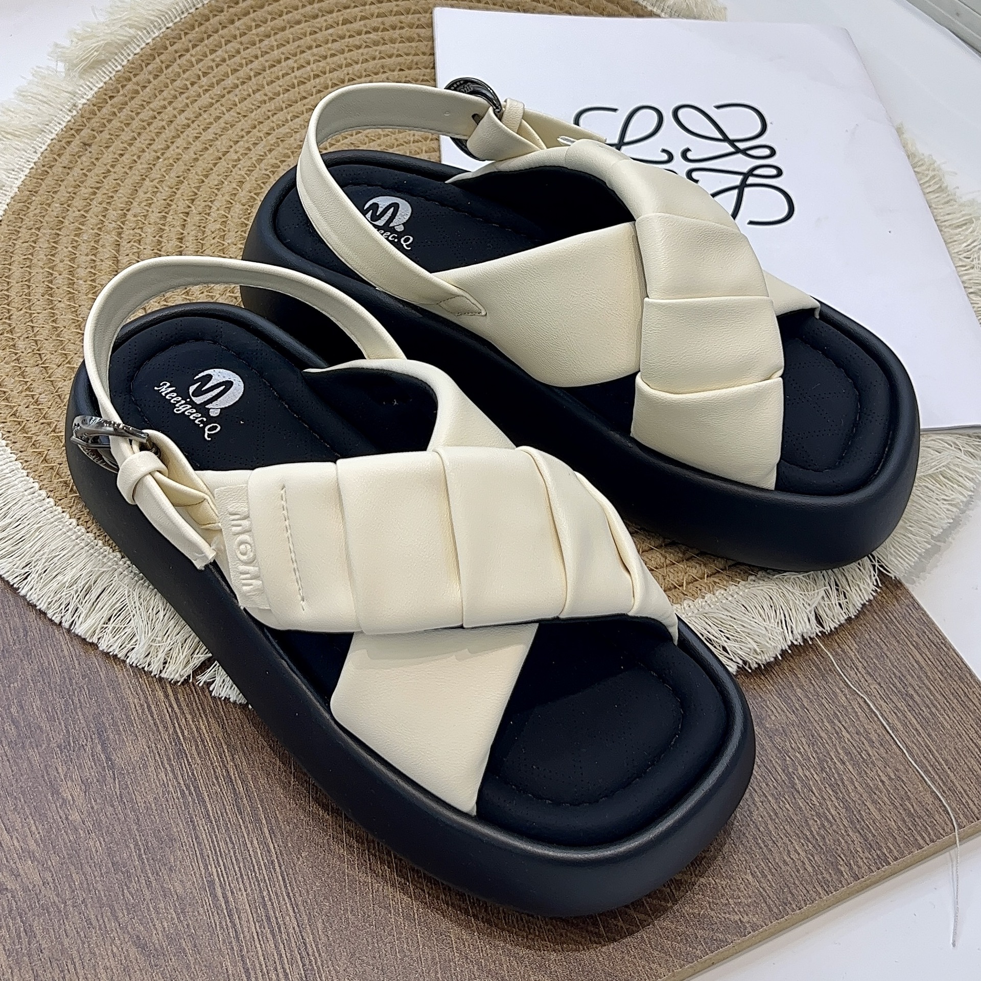 Universal comfortable sandals platform open toe for leisure