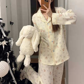春季新款纯棉卡通小熊花边睡衣家居服套装