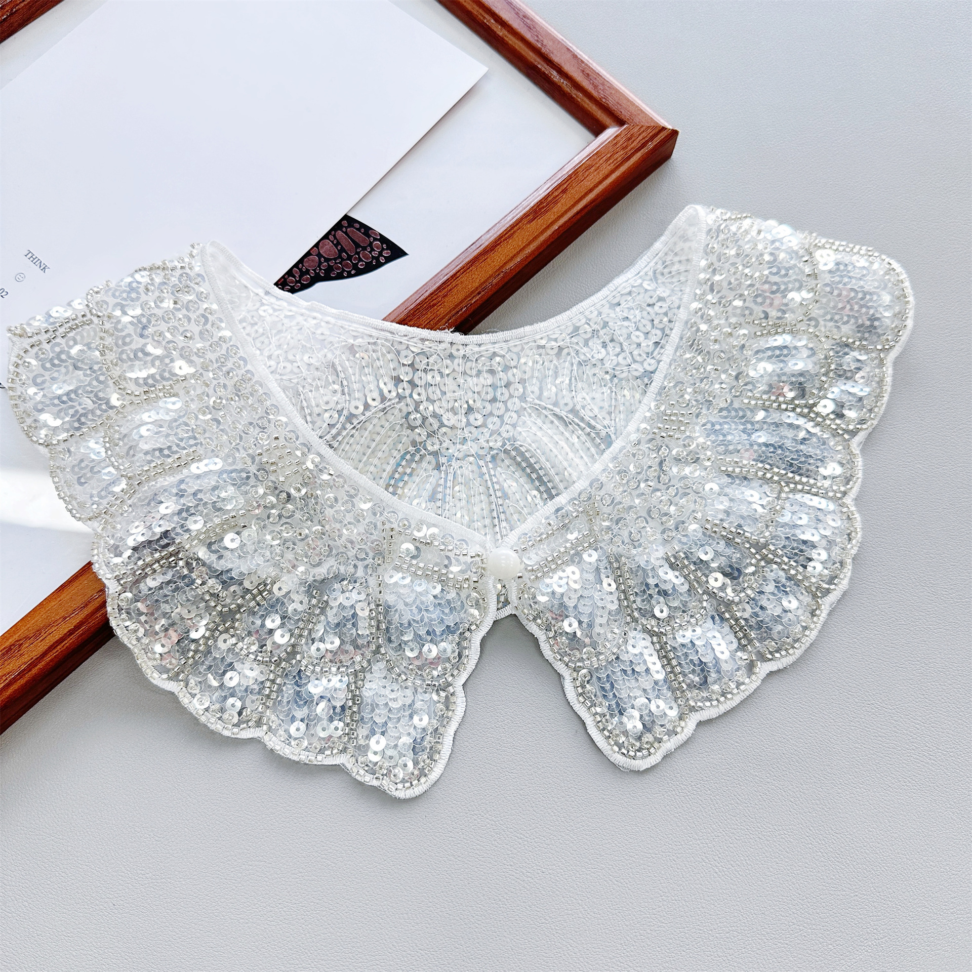 Venta caliente nuevo estilo dulce blanco lentejuelas encaje collar falso estilo coreano vestido exterior decorativo chal fábrica al por mayor