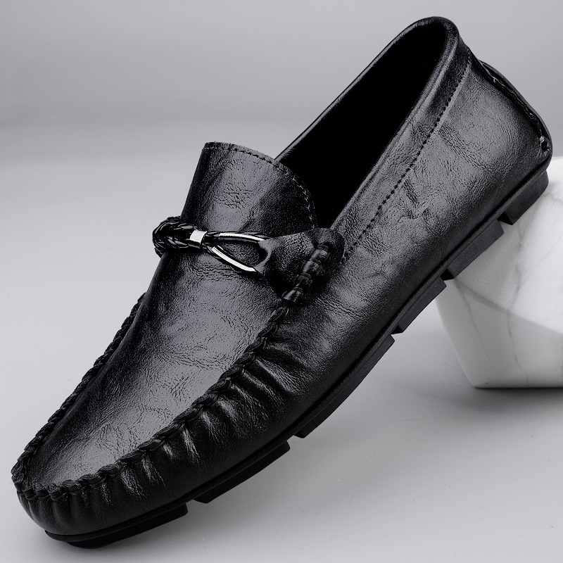 Zapatos de hombre de cuero real 2025 nuevos zapatos de negocios británicos transpirables con suela suave zapatos casuales perezosos con un pie zapatos para hombre