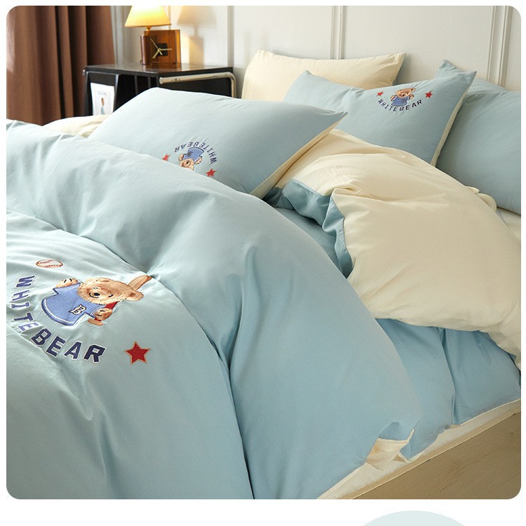 2025 nuevo estilo cama de algodón de cuatro piezas de algodón puro funda de edredón de dibujos animados sábana dormitorio juego de cama de tres piezas