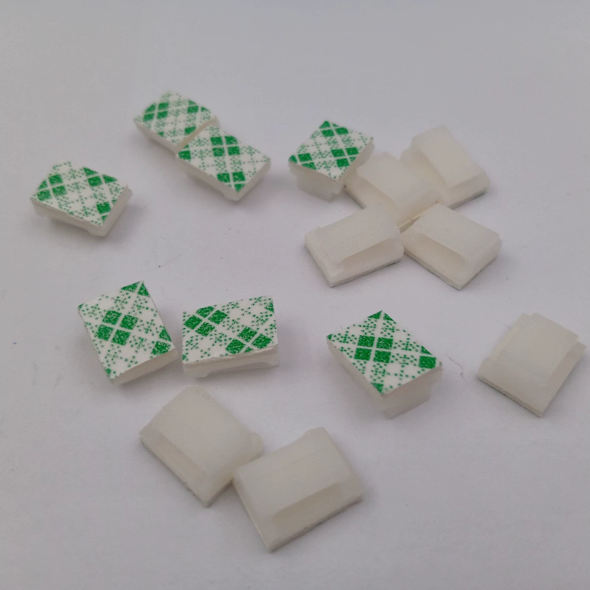 NC912 белая самоклеящаяся Пряжка для проводки из оптического волокна LED8MM10MM зажим для крепления ремня лампы FC зажим для электрического кабеля