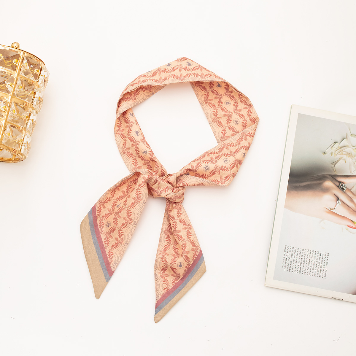 【그림자의 미스터리●스타일 2] 실크 스카프 1개