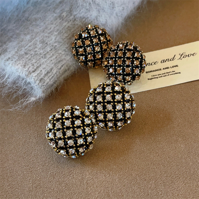 Qara rhinestone sırğa, qızıl suyuna salınmış zərgərlik