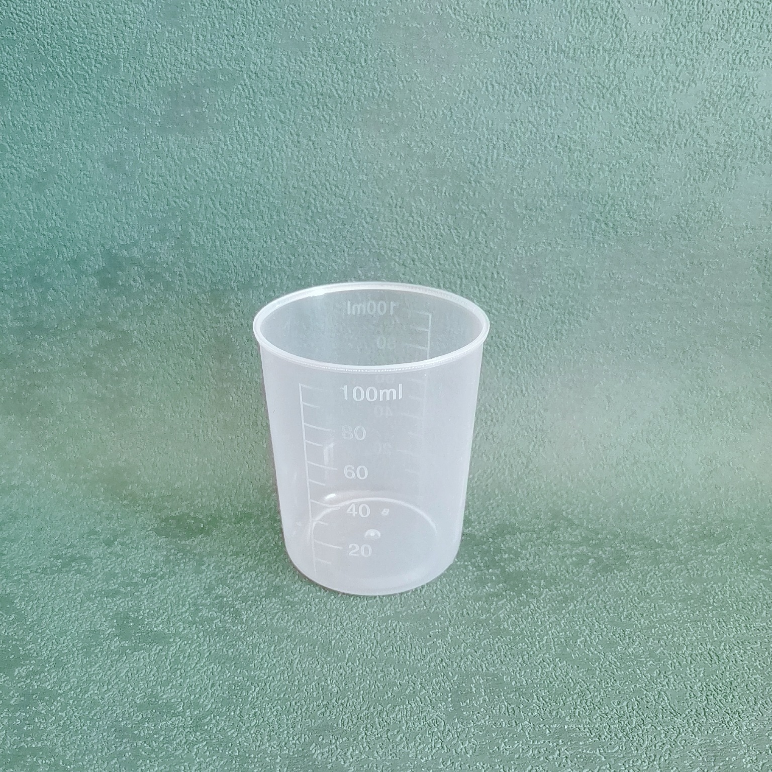 厂家批发现货pp100ml刻度塑料实验计量杯子小号烧杯规格齐全