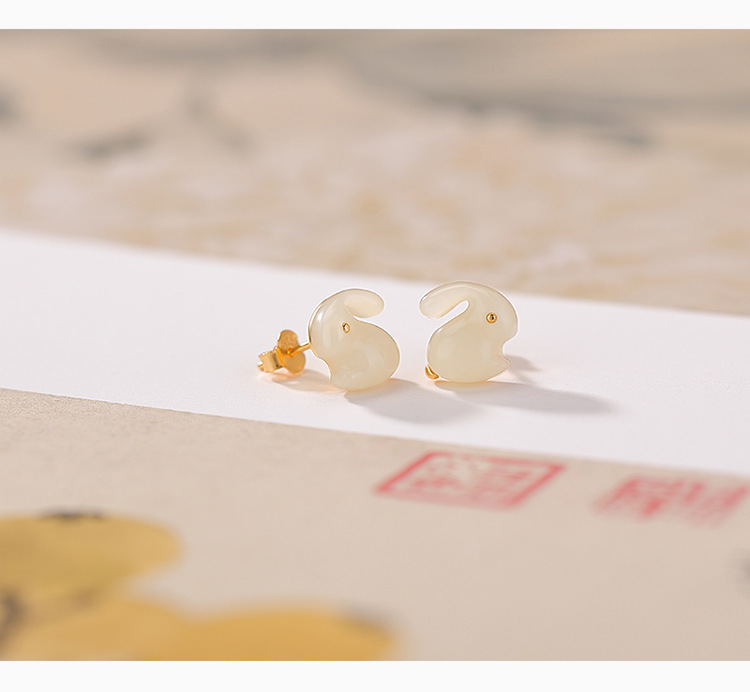 Bông tai khuyên tai thỏ dễ thương mạ vàng bạc Sterling S925 ngọc Hetian tự nhiên — một cặp chi tiết 4