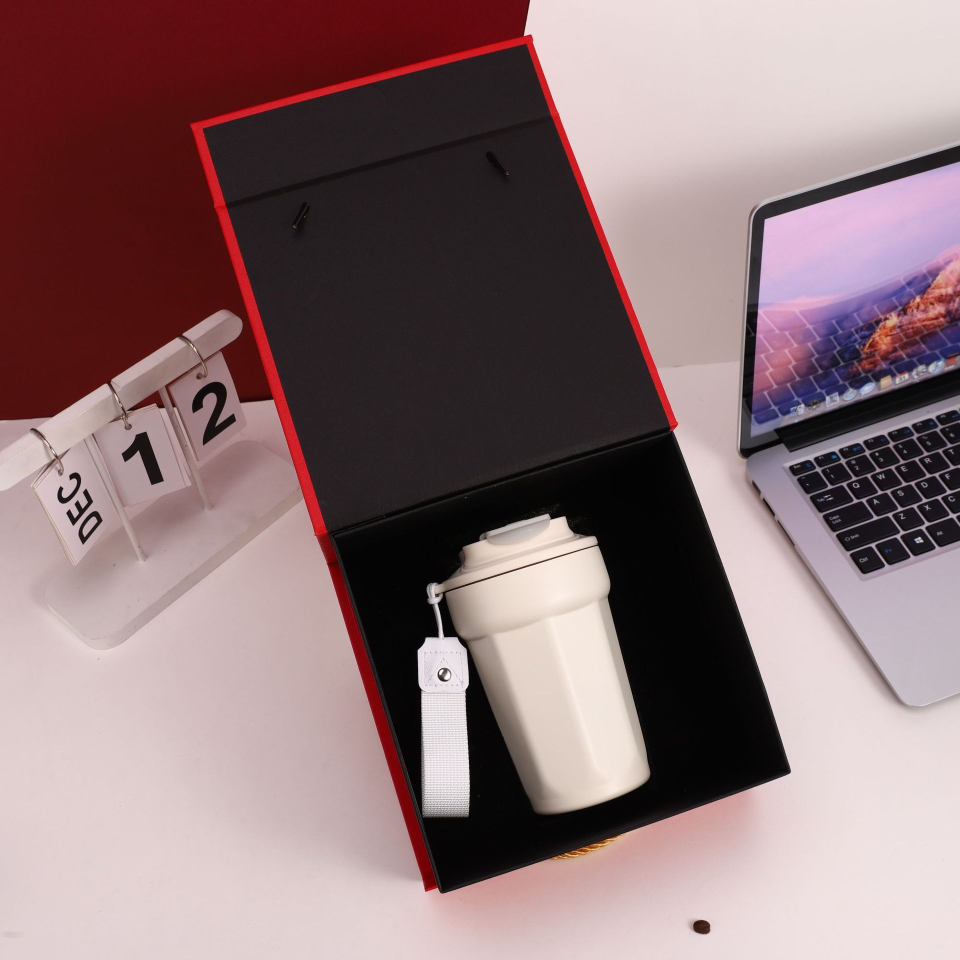 Taza de café de ocho ángulos, taza de agua de regalo, taza portátil de alto valor, taza de acero inoxidable simple nueva