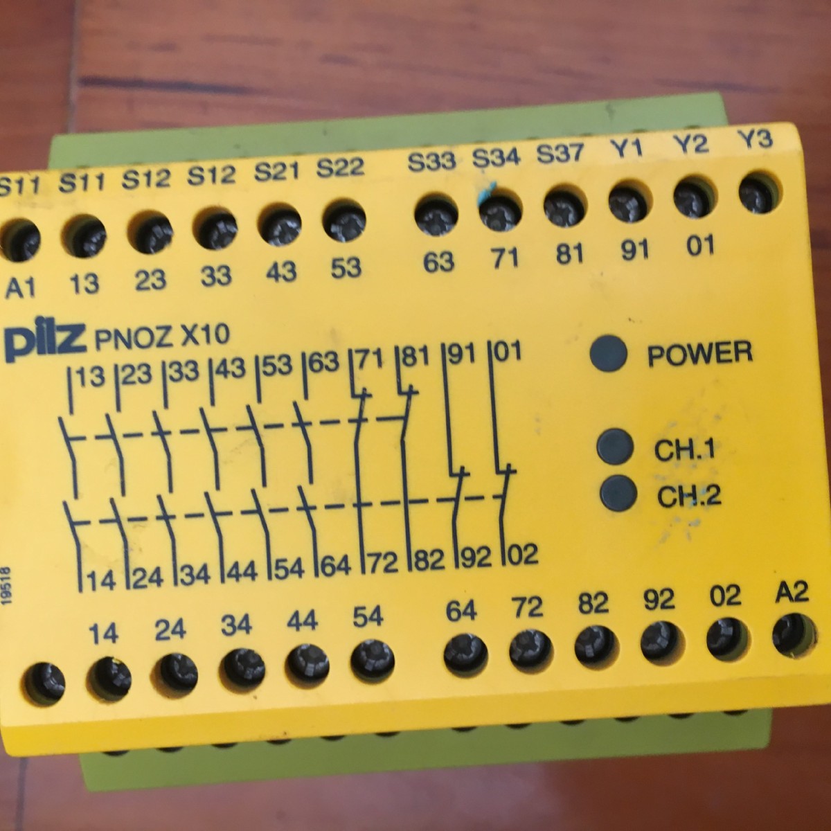 PILZ PNOZ X10  24VDC  774709咨询后下单