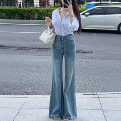 薄い色の高腰の小さいラッパのジーパンの女性の春の新型はやせている弾力の馬蹄のズボンのまっすぐな筒のラッパの広い足の長いズボンを現します。