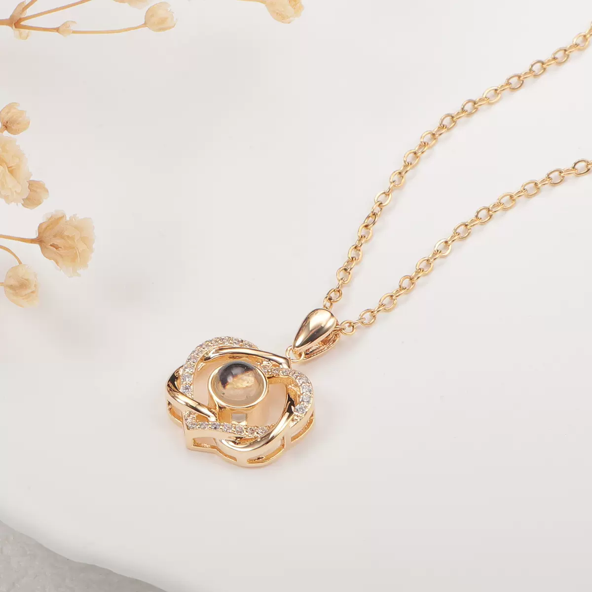 新100种语言我爱你投影石吊坠 100句ILOVEYOU镂空镶钻爱心项链女