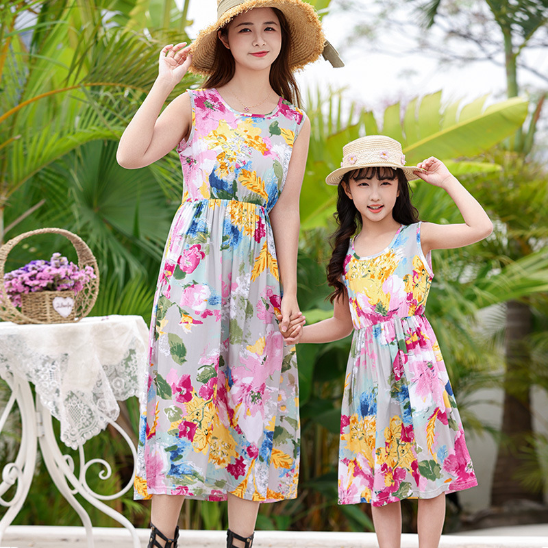 Flores de cerezo con fondo gris