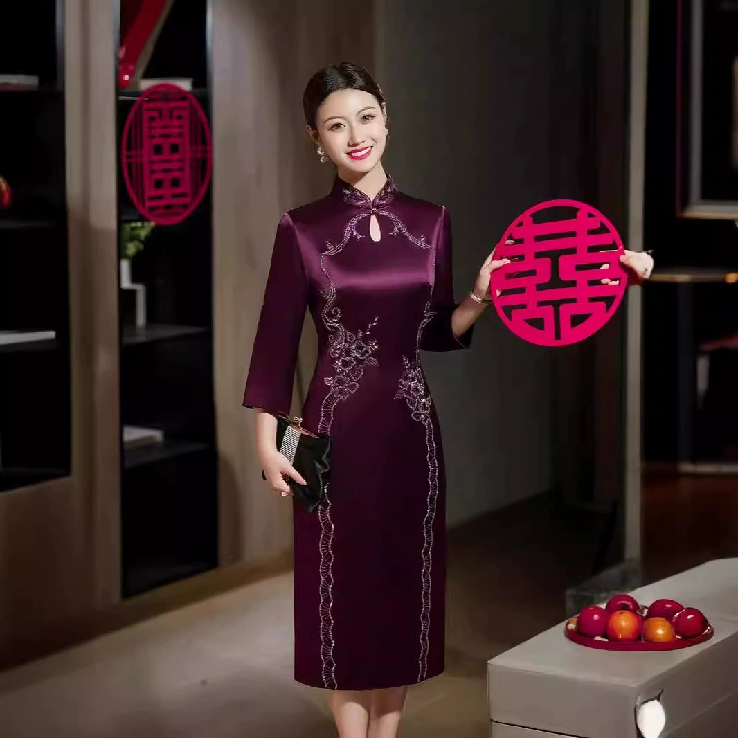 Ацетатное высококачественное свадебное платье-чонсам для матери 2025 года, новое ручной вышивки, китайское ретро вечернее платье для свекрови