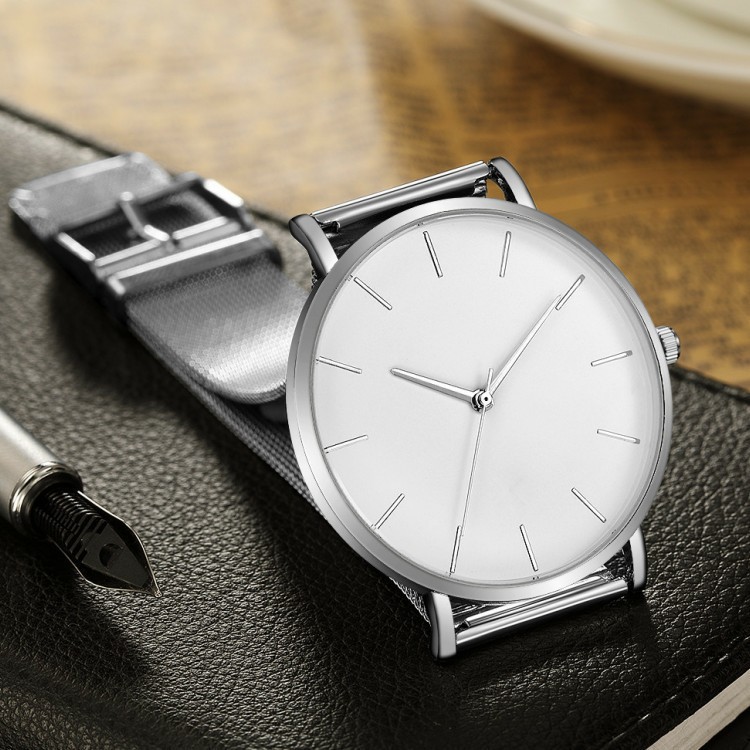 Enkel quartz klocka för män med mesh armband stilren design_voghion.com
