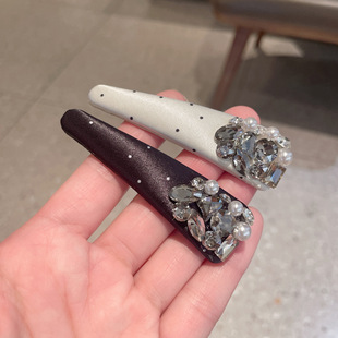 �nϵ������Ů�ڰ�С���c�r�������Abb�A�߼���ˮ����l��߅�l�AŮ