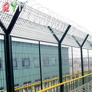 机场护栏3D三角折弯飞机场围栏勾花网刀片刺绳Y监狱护栏外贸出口