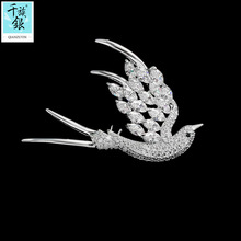 千族银 新款日韩设计铜锆石燕子胸针 小红书高端西装胸花配饰批发