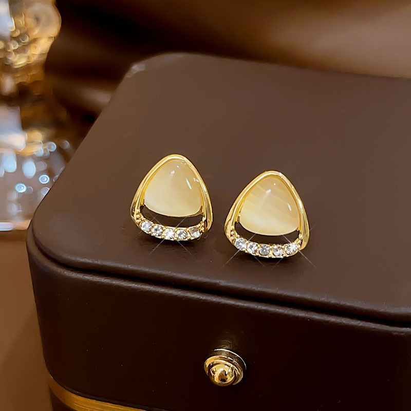 골드 캣츠아이 귀걸이