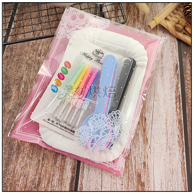 生日蛋糕餐具一次性塑料刀叉碟蠟燭套裝烘焙紙盤餐盤子四合一組合