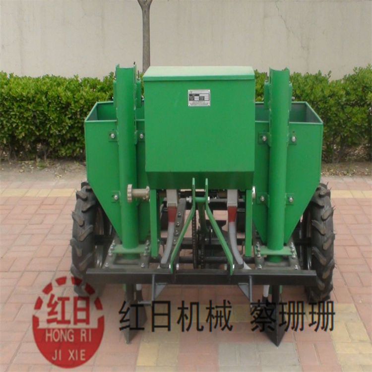 土豆种植机农用四轮拖拉机带土豆种植机马铃薯种植机施肥种植机