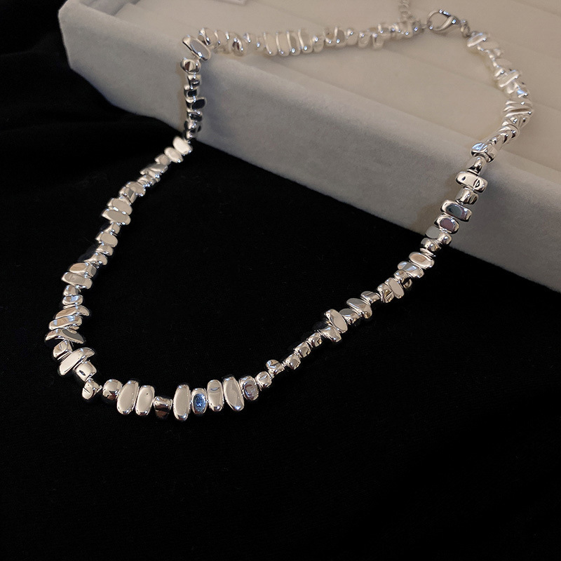Broken Silver Pearl Necklace New 2024 Explosions Niche Design High Clavicle Chain Fashion Temperament Jewelry Wholesale