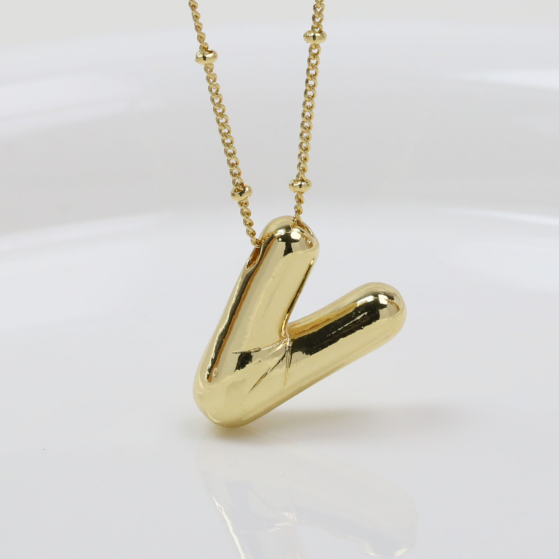 Amazon explosión 18k oro latón brillante globo de burbujas 26 letras inglesas colgante collar de moda