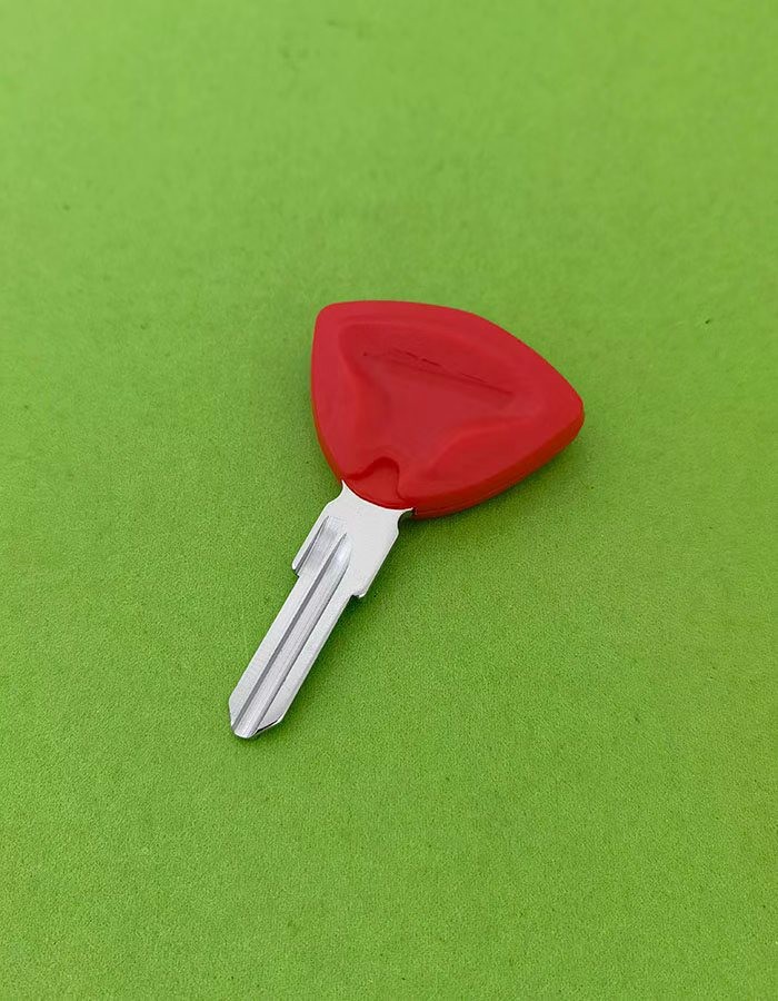 Suitable for Bombardier Motorcycles Can-Am Three-Wheeler Can-Am Spider-Man 1030 Key Blank/Handle with Chip