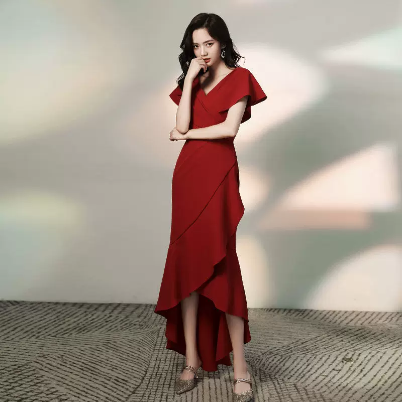 Red evening dress, V-neckline, "fish tail" cut