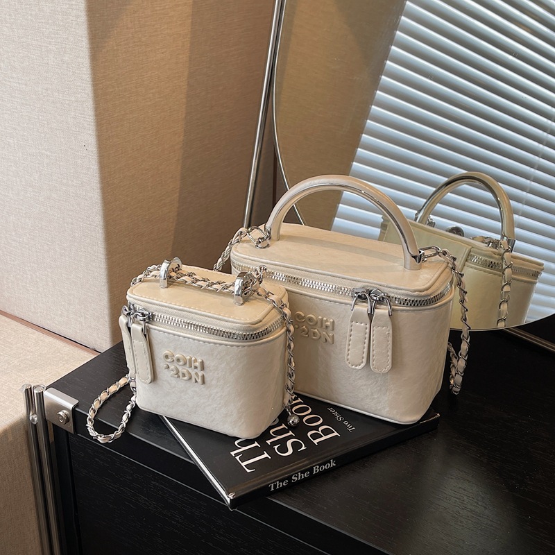 Beliebte Damenhandtasche 2025: Neue, stylische, kastenförmige Mini-Tasche mit Umhängekette und Schulterriemen_voghion.com