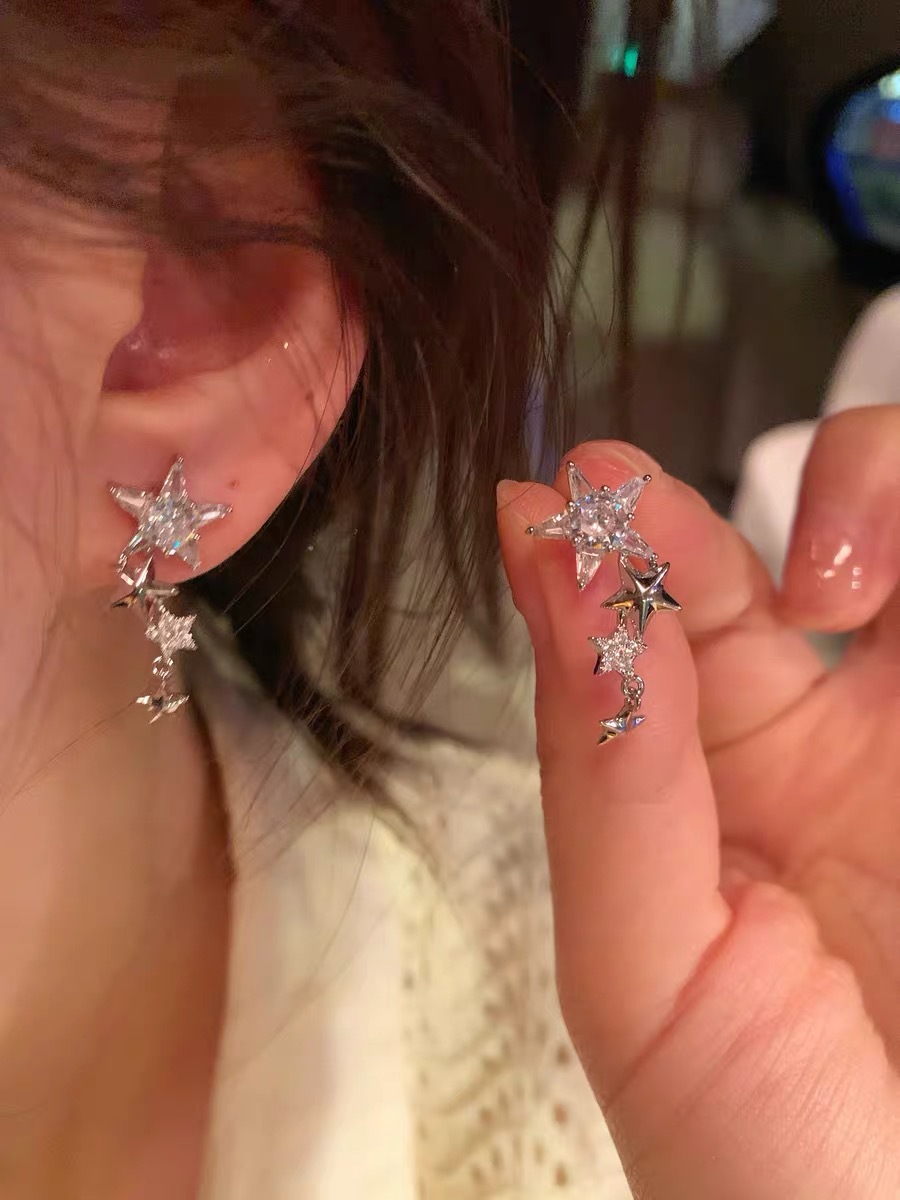 Inlay Design 1 Pair Simple Style Classic Style Star Inlay Alloy Zircon Ear Studs