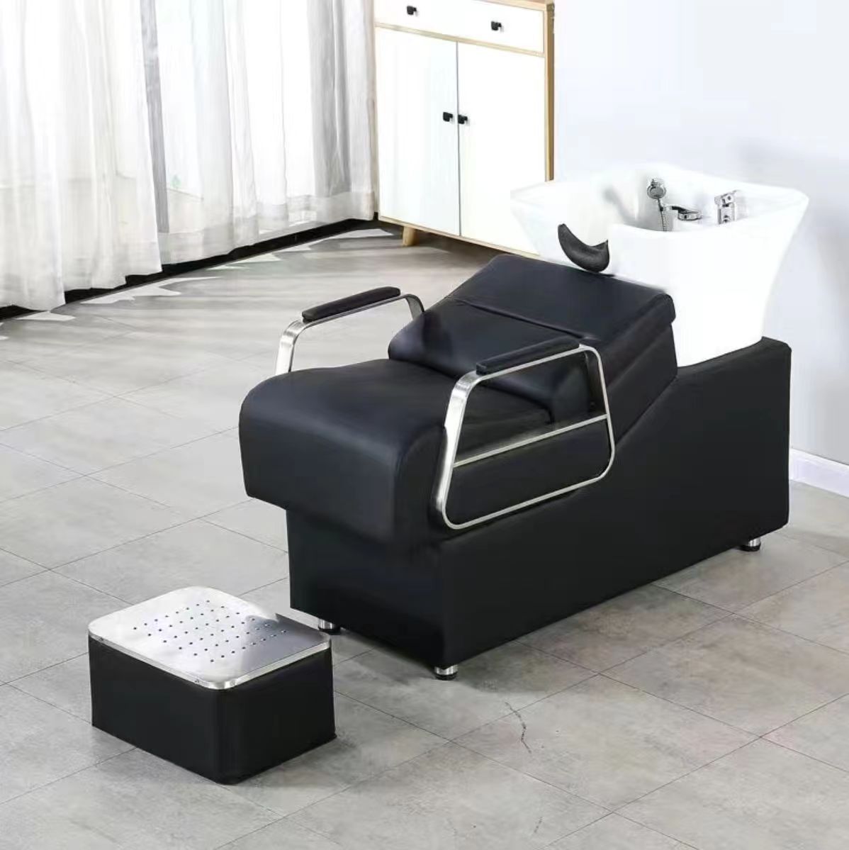 Pisos bajos de lavabo cuadrado negro y plata