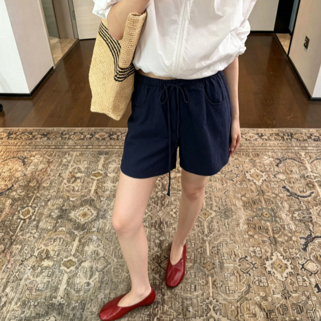 Nordic COS style elastic waist drawstring ramie tencel shorts for women, summer casual loose and comfortable three-quarter pants Nordic COS style elastic waist drawstring ramie tencel shorts for women, summer casual loose and comfortable three-quarter pants