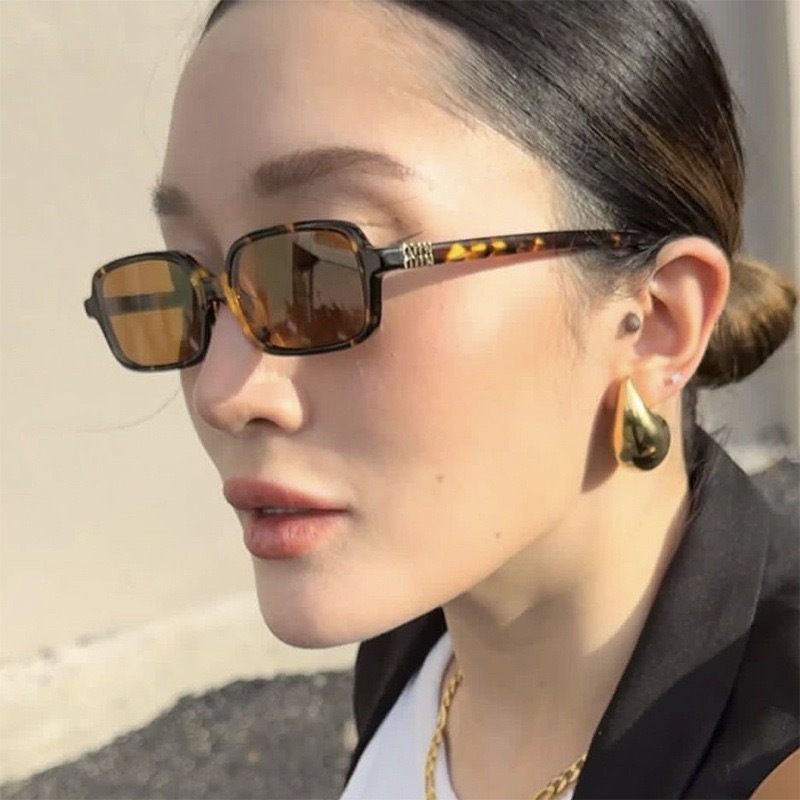 New m European and American square small frame sunglasses fashion sunglasses women's cross-border street photography trend high-grade flat mirror