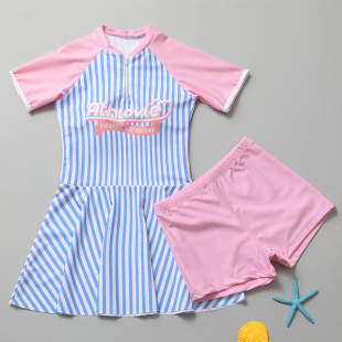 2024 new children's sports swimsuit split skirt short sleeve sun protection girl Middle and big children boxer swimming suit girl