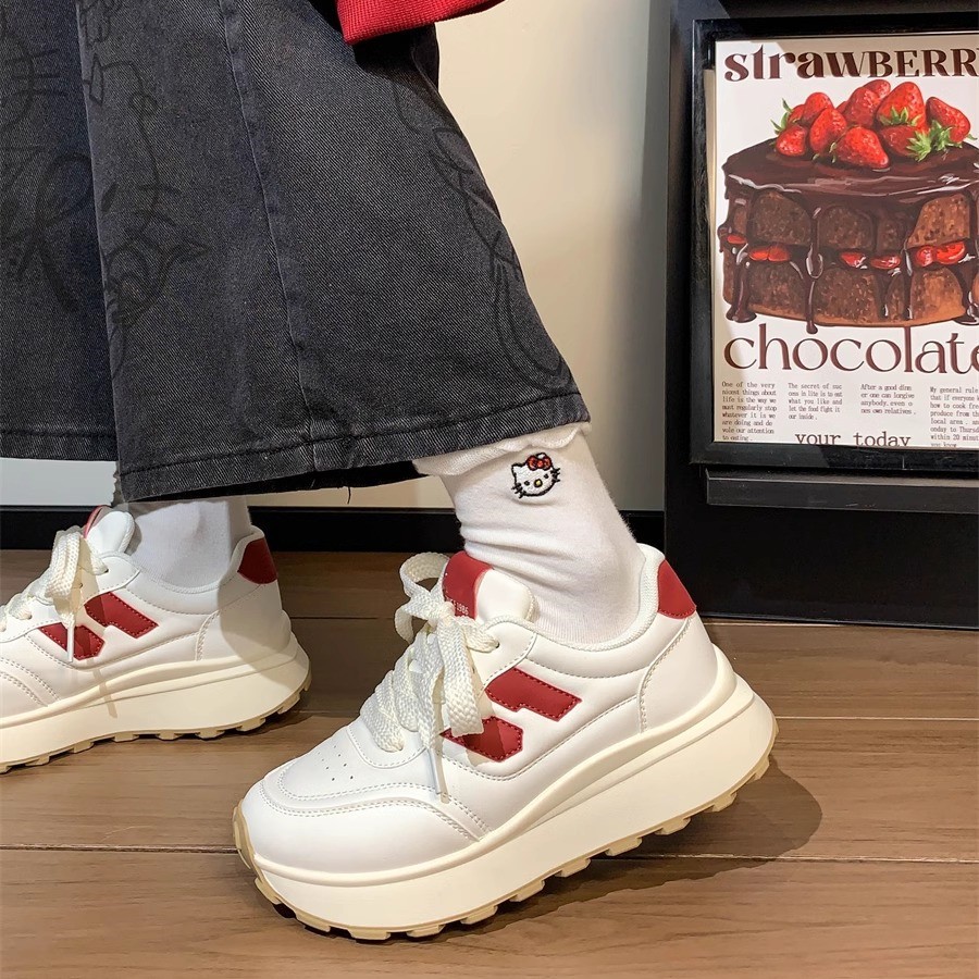 Luz transpirable nuevos zapatos de papá para mujeres 2025 primavera zapatos para correr zapatos deportivos de adelgazamiento para mujeres casuales Agan