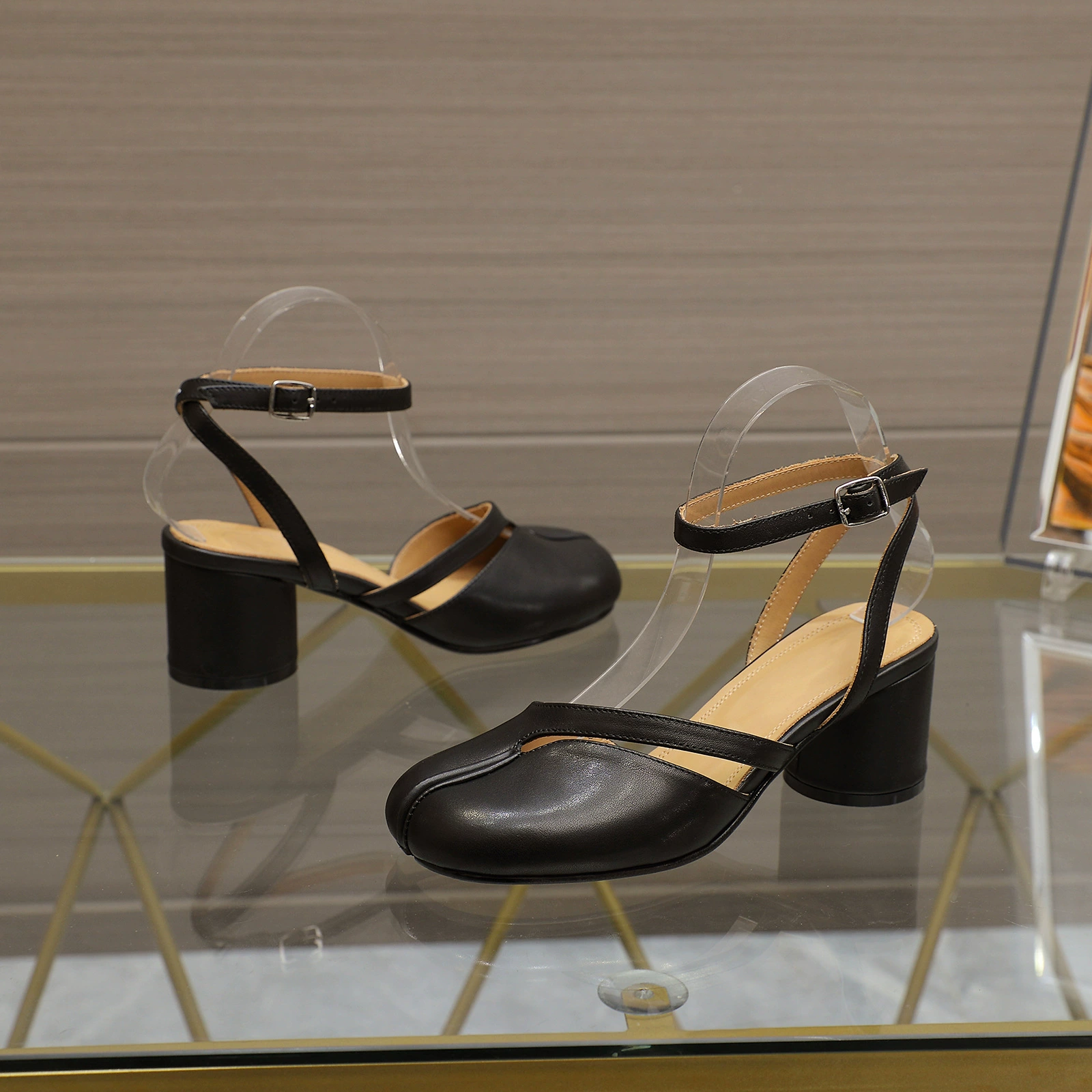 Elite sandals, leather ankle bracelet