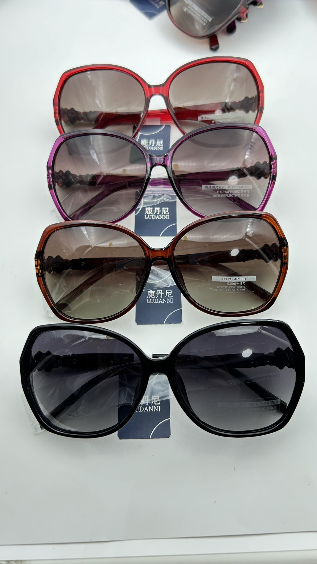 Polarized sunglasses for middle-aged and elderly women, anti-UV sunglasses with large and small frames for mothers, outdoor driving sunglasses, fashion-forward