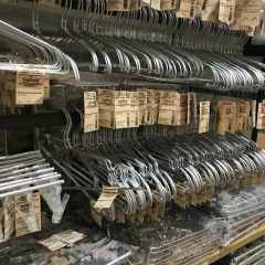 ムチキンアップグレードのアルミ合金アルミ製ハンガー合金軽量家庭用省スペース無痕金属物干しズボンハンガー