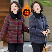 中老年人秋装妈妈外套女秋冬季50到60岁妈妈装新款加绒保暖棉衣女